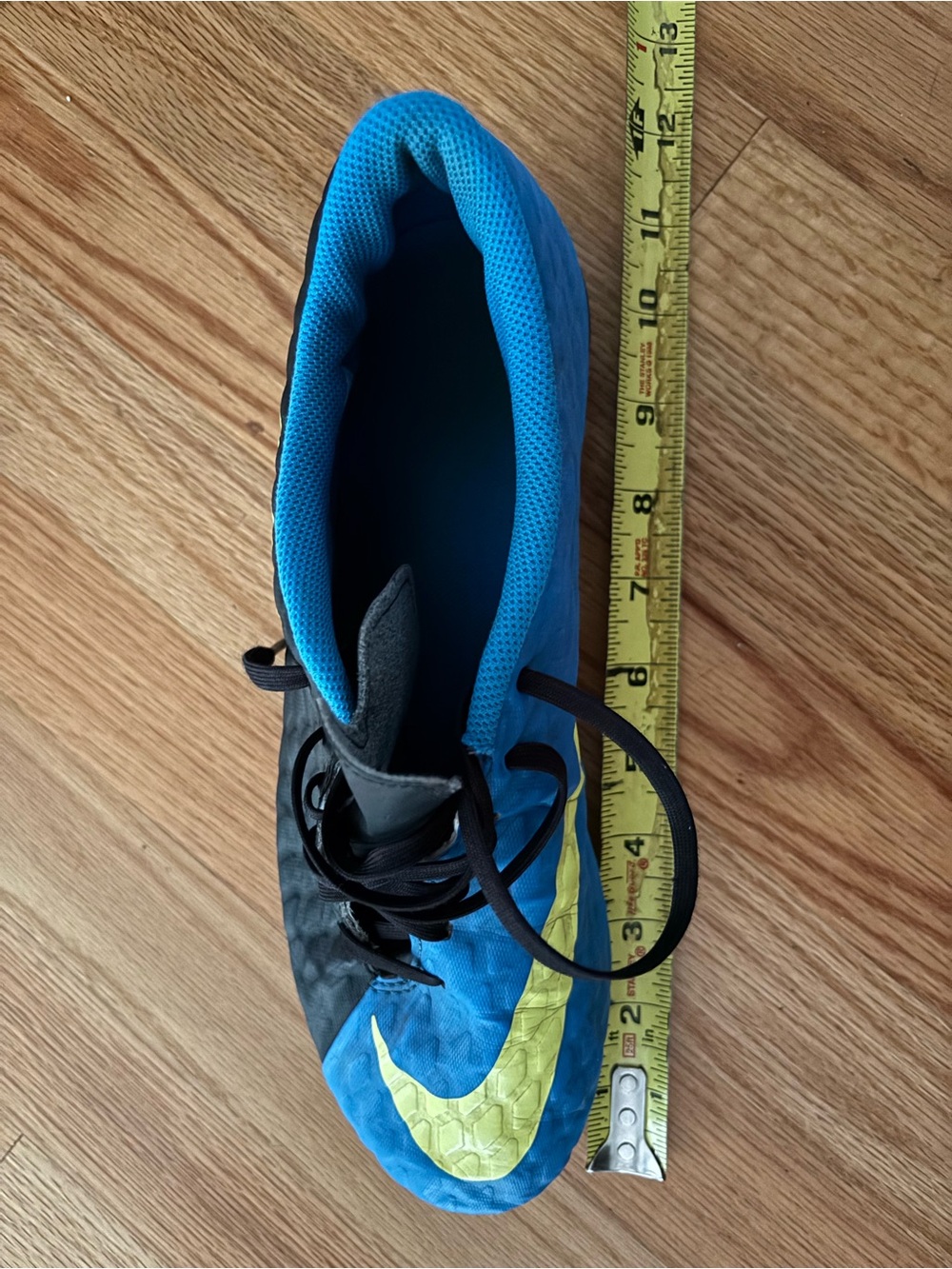 Nike Men’s Black and Blue Soccer Cleats with Yellow Accents - Picture 8 of 8